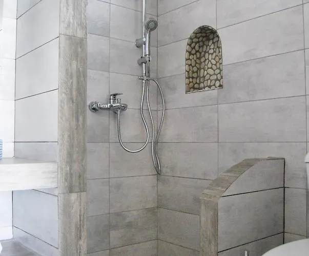 Fiora 트라페자키