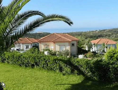 Fiora 홀리데이파크 *